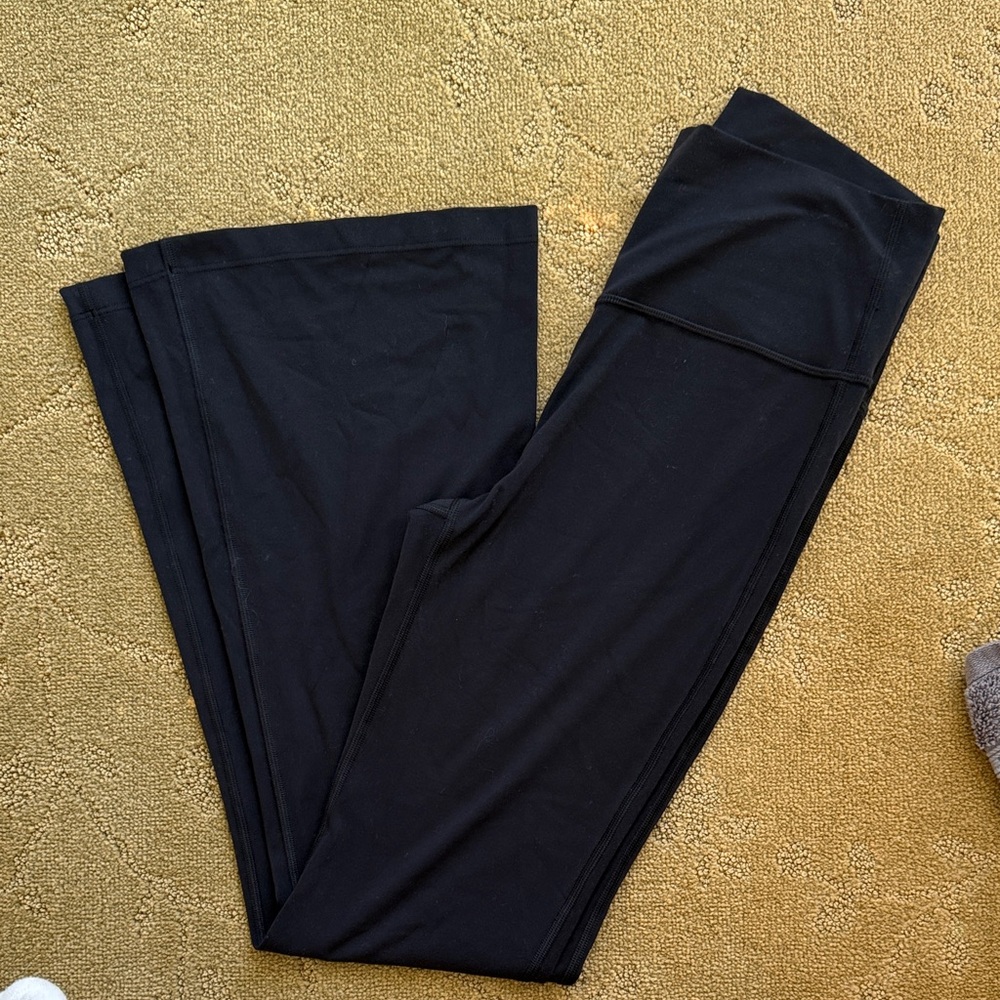 All in Motion Black flarred Leggings